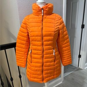 NWT Women’s Orange Puffer Jacket 🍊